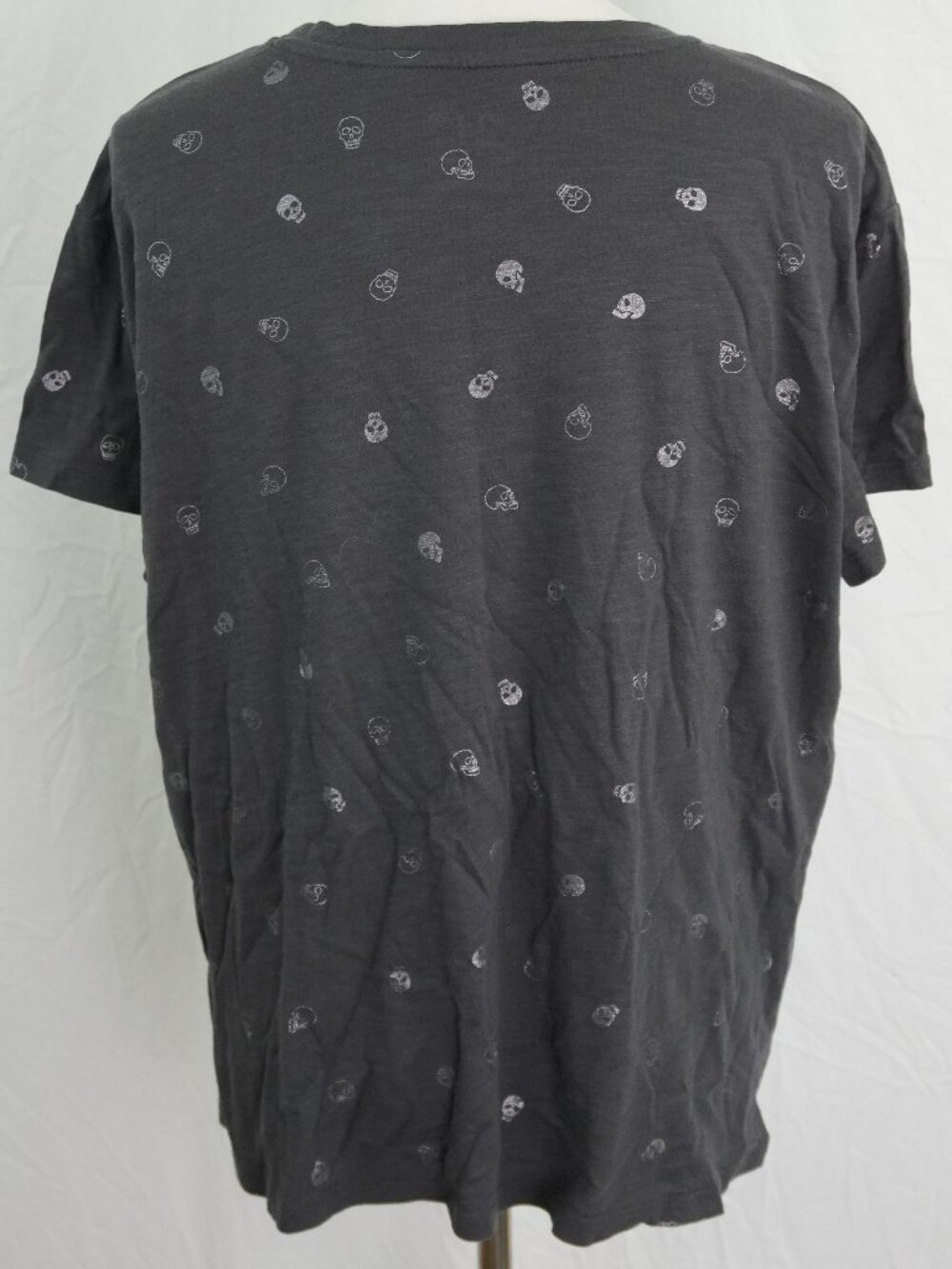 LNC Skull Shirt 24/7 by maurices Womens XL Short Sleeve Gray Top Halloween Goth - Picture 3 of 4